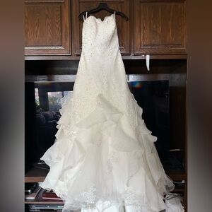 Off White/ivory wedding dress